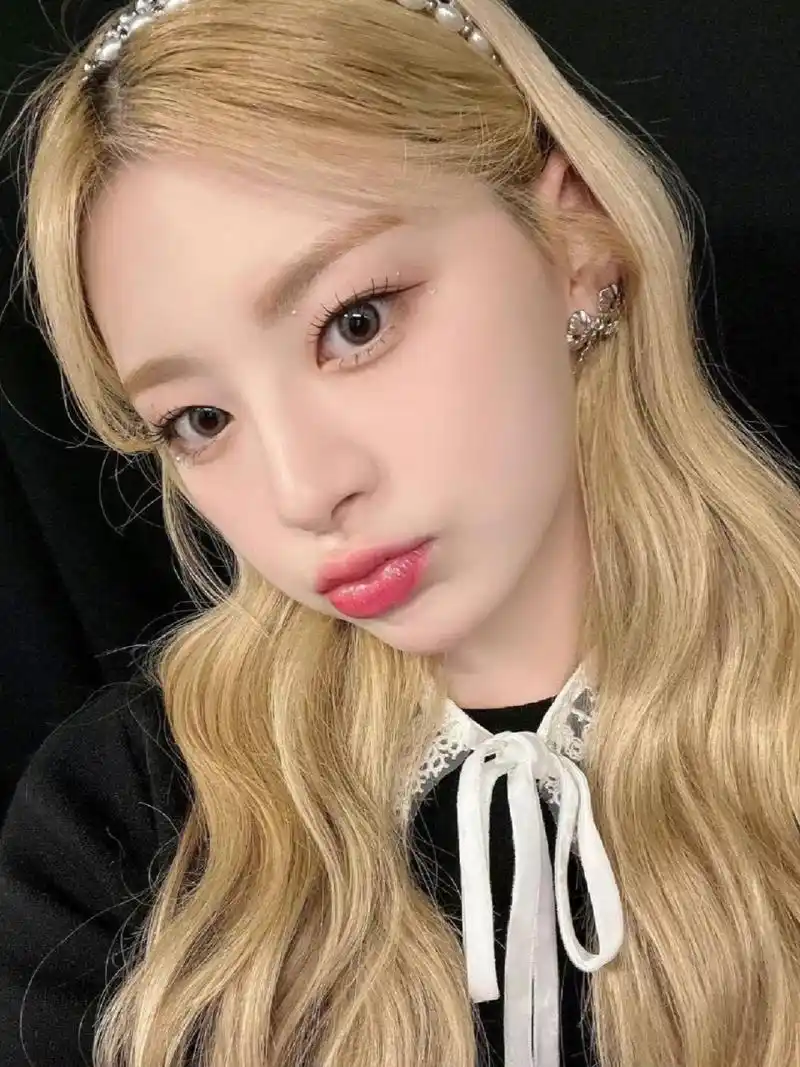 kpop# #女团# #尹势银# #自拍# #头像