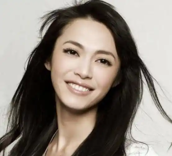 6位"大嘴"女星,有人被夸风情万种,有人被嘲"食人花"_姚晨_舒淇_人们