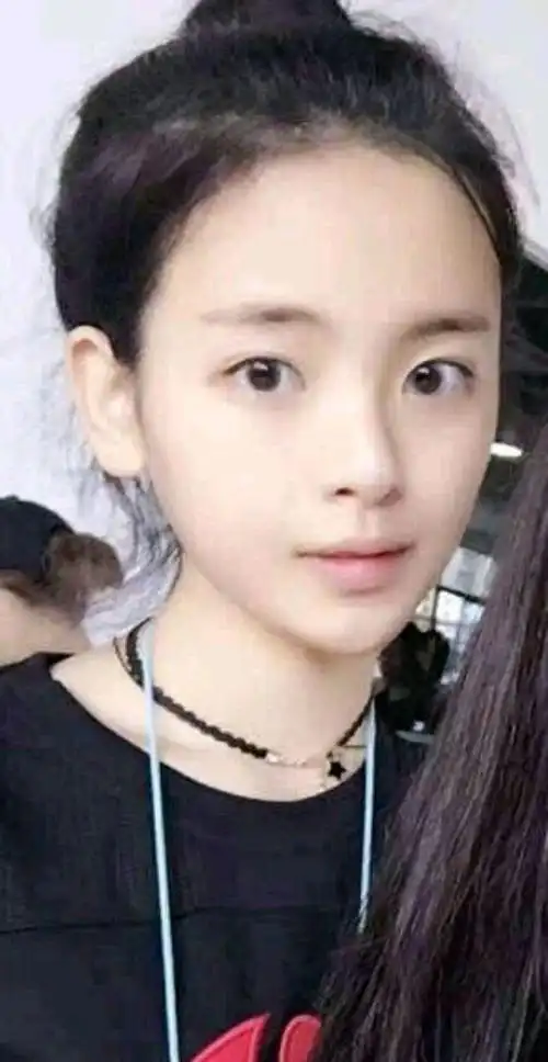 杨超越因学历低遭歧视