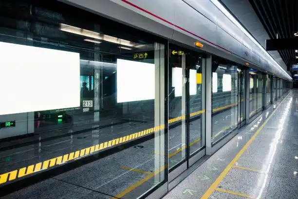 地铁图片专辑_高清地铁图片专辑大全_正版地铁图片专辑素材下载-veer