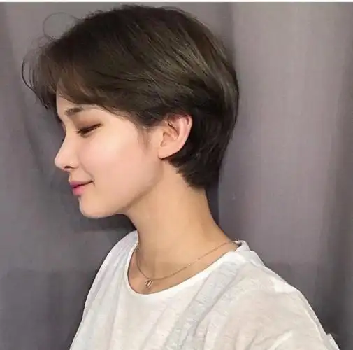 身高150160的女生剪什么发型精致短发