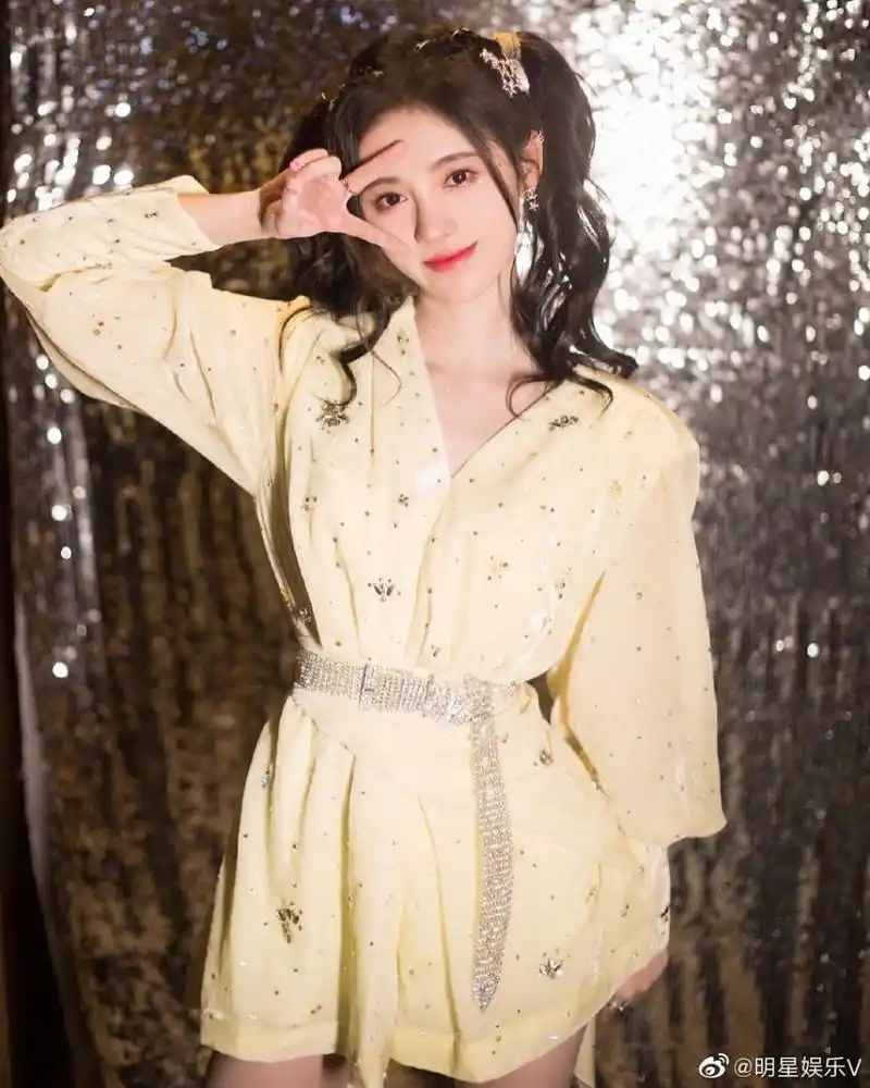 鞠婧祎# 高甜双马尾,仙气在萌动哦! 676767