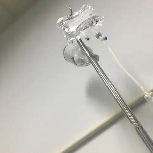 医院挂水一个人有些无聊.聊会儿天呗