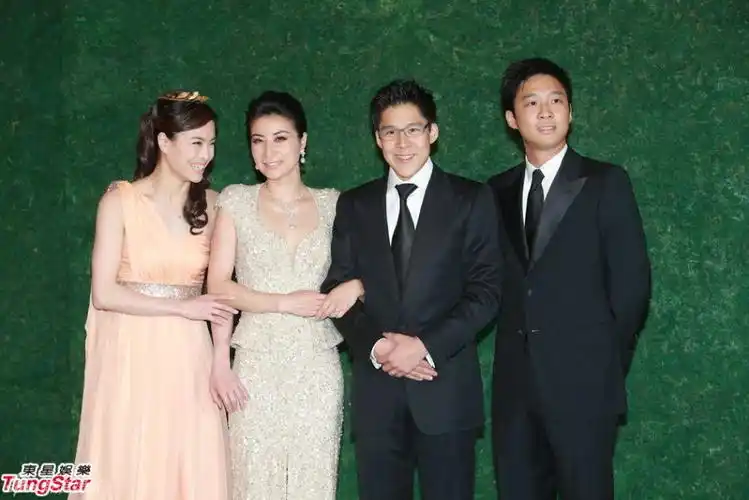 吴敏霞,霍启山陪伴新人现身