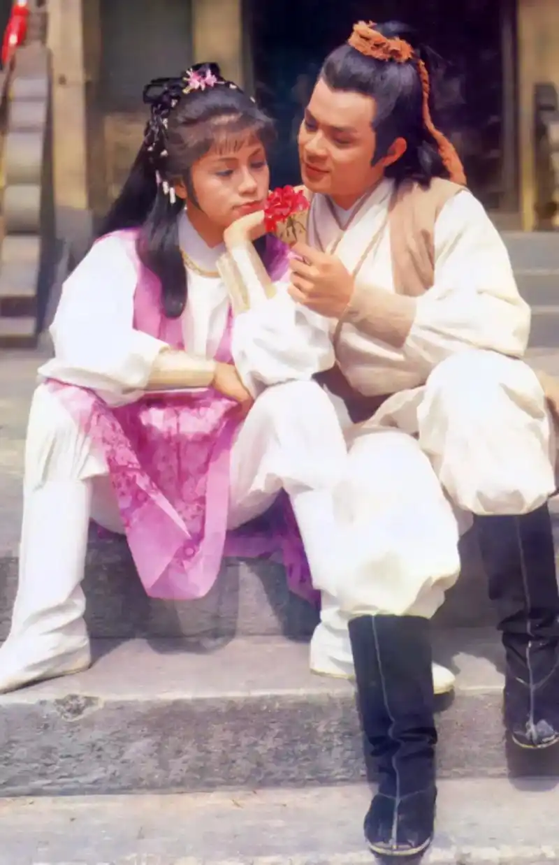 当年播出万人空巷,经典中的经典#83版射雕英雄传 #8090 - 抖音