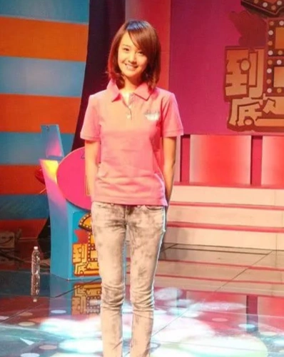 郑爽18岁刚出道照片曝光,看到那个时候的颜值,这是真女神!