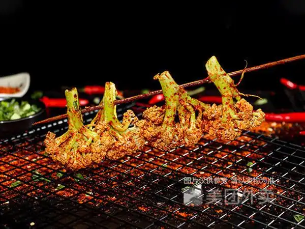 炭烤花菜串图片
