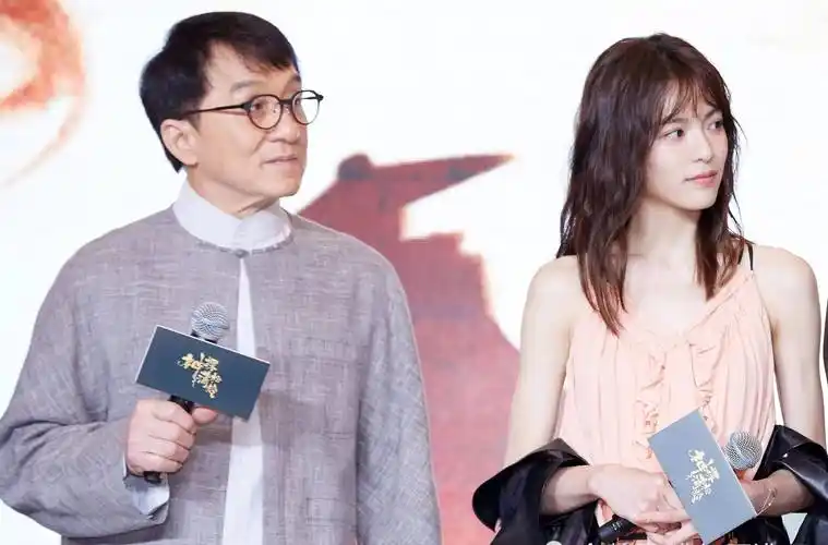 钟楚曦_女明星_观众