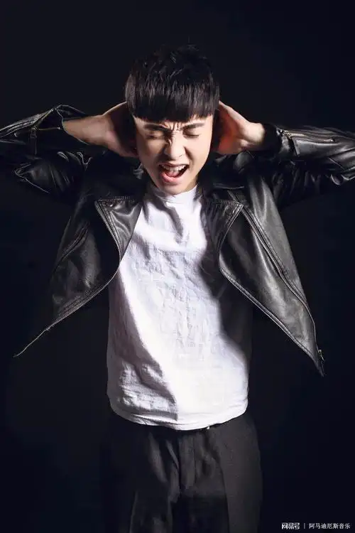 华语90后男歌手音乐制作人"罗永乾"2018年所有新图都在这了