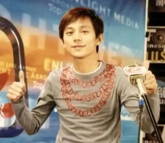 出道39年娱乐圈的人走茶凉在何炅身上体现的淋漓尽致