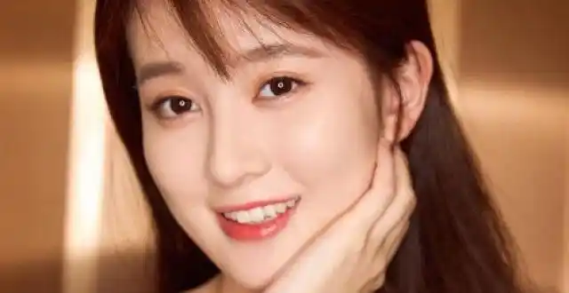 乔欣节目素颜照曝光被疯传,看到照片后,网友:初恋感满满!