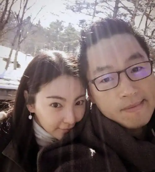 娱乐圈又乱了张雨绮前夫袁巴元朋友圈爆猛料张雨绮霸气回复