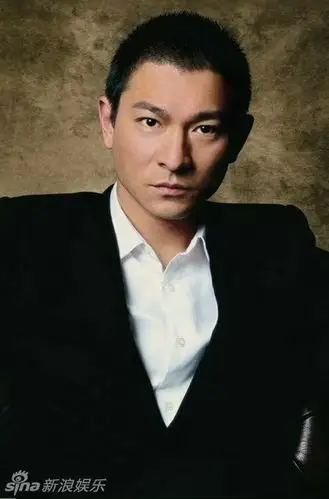 组图:微博掀起圆寸大赛 盘点寸头男星真帅哥_高清图集_新浪网