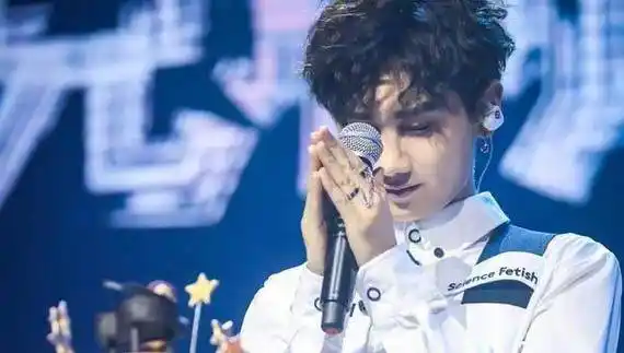 汪苏泷登吐槽大会现场表演假吹幽默回应与池子过往"恩怨"_吴亦凡_diss