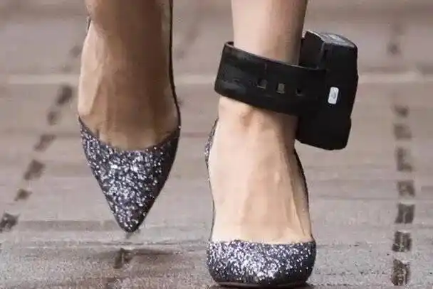 脚铐锁不住孟晚舟想要回家的心,对结果宠辱不惊