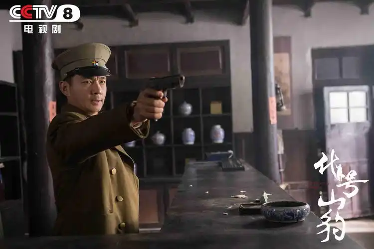 邢佳栋《代号·山豹》央八黄金档热播 赵文忠双重身份护国家金藏