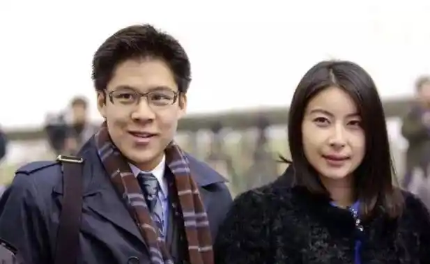 郭晶晶带去的"嫁妆",开启新篇章_霍启刚_霍震霆_婚礼