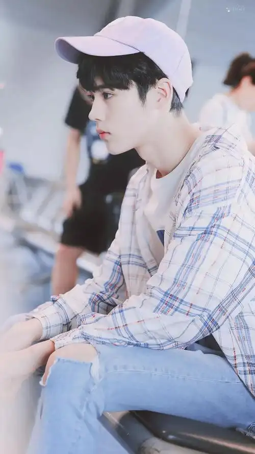 公开有10位待出道练习生:丁程鑫,宋文嘉,马嘉祺,敖子逸,张真源,陈玺达