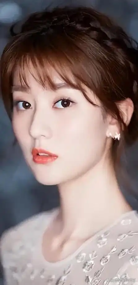 29岁的年轻美女乔欣,美的让人难忘