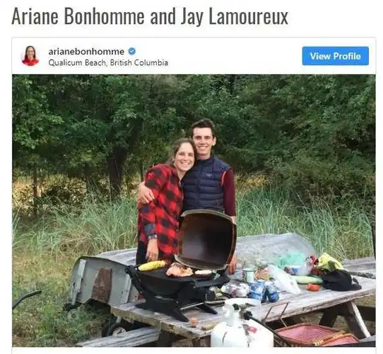 两人都在加拿大的自行车队,自2017 年开始恋爱