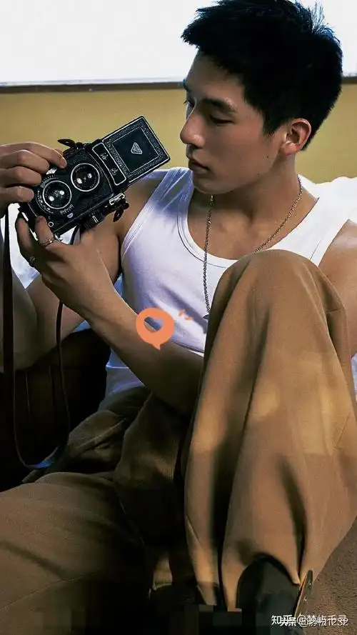 人面桃花相映红新鲜美男出圈内娱美男重新洗牌最帅30位来袭