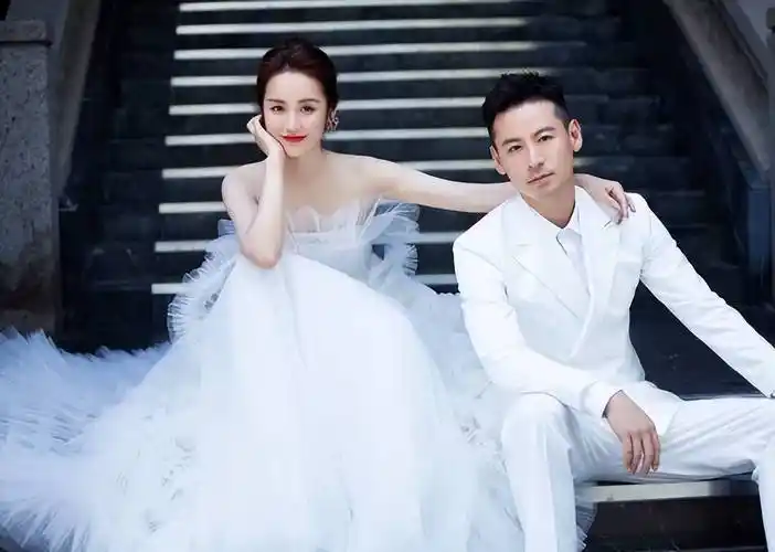 2016年3月,钱泳辰和吕一举办婚礼,因为女方的好人缘,很多明星都来捧场