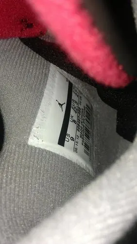 aj4鞋标真假问题