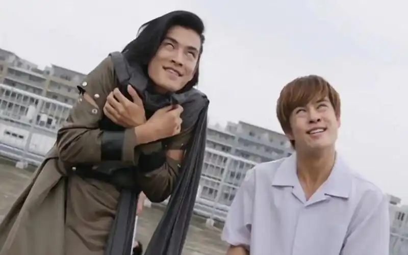 假面骑士(雾)胆小鬼骑士,每一帧都是一个表情包哈哈哈哈哈哈这个番外