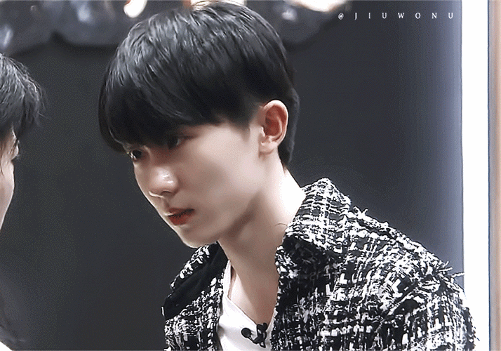 马嘉祺自带的温柔氛围感动图小马是温柔的存在啊