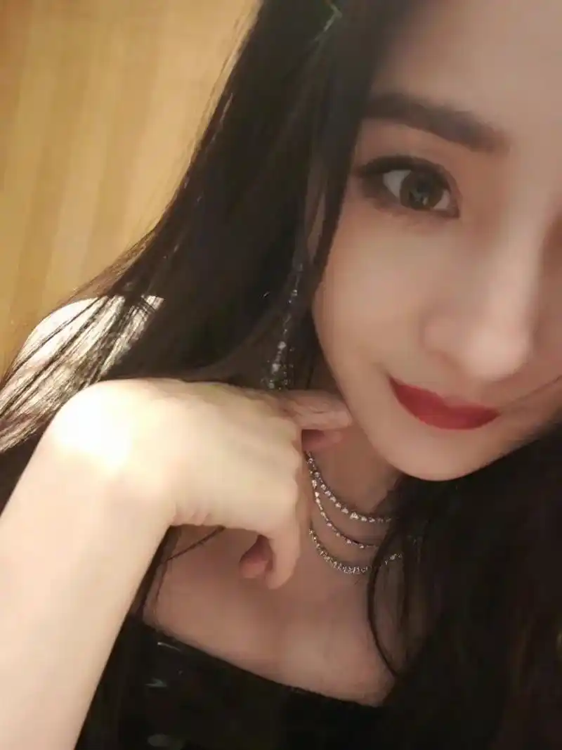 杨幂 素颜好美 - 抖音