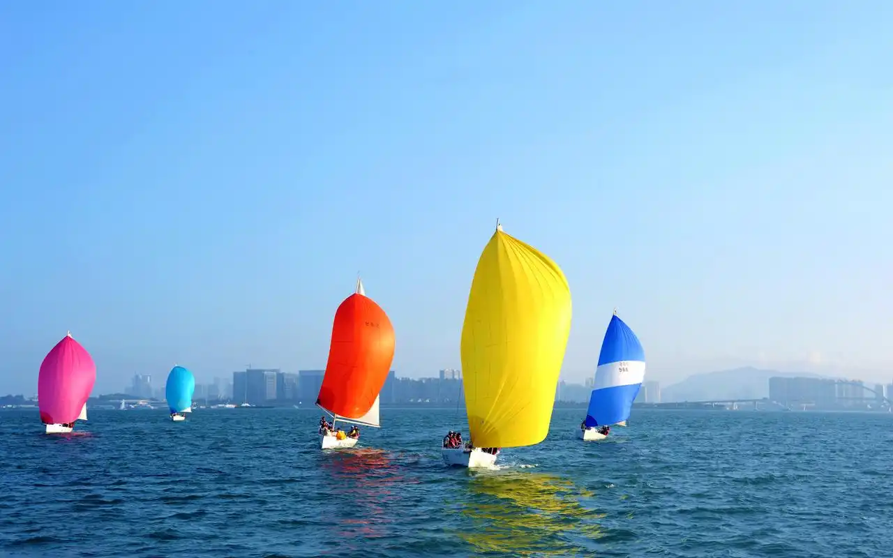 除了南京玄武湖公园,厦门五缘湾文谷旅游区,美女很多