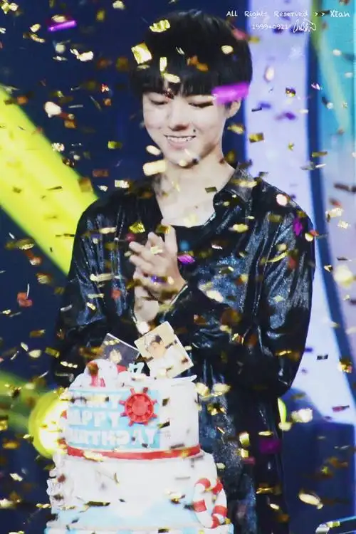 王俊凯17岁生日快乐# 看不见你的笑我怎么睡得着