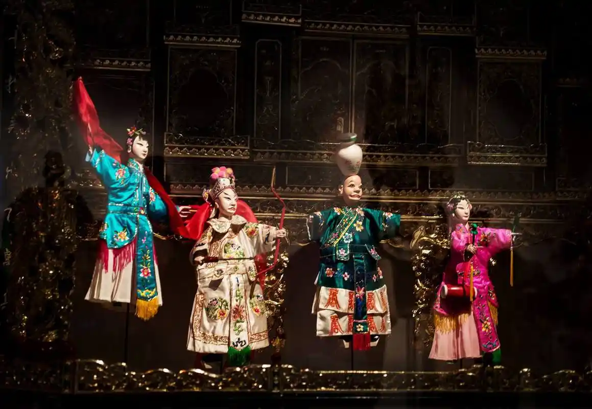 铁枝木偶艺术发展记录配音解说词