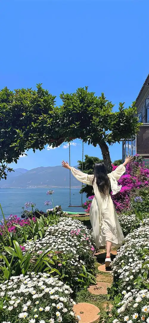 氛围感女生背影壁纸