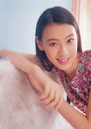 "叛逆女星"梁洛施:隐藏了12年的身世曝光,与李泽楷的