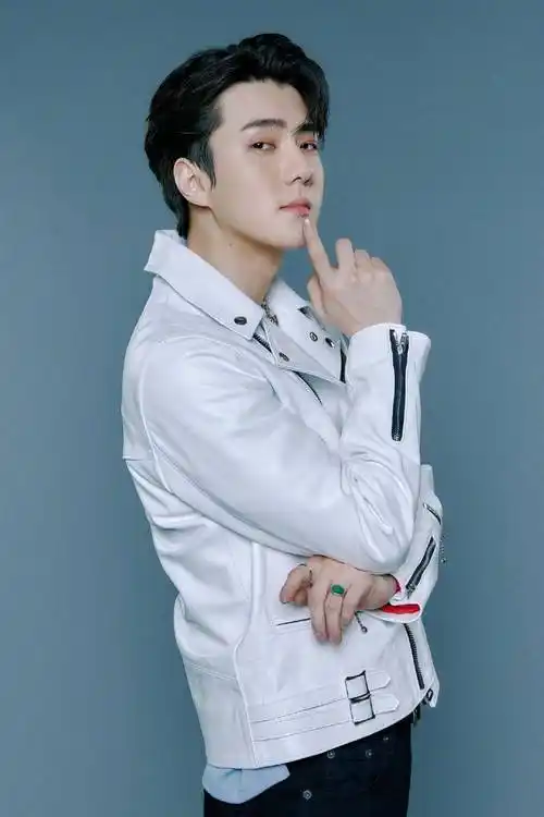 exo特别专辑dontfightthefeeling艺兴灿烈世勋单人预告照公开