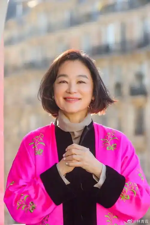 一代女神林青霞荣获金马奖终身成就奖,坐私人飞机抵台领奖-月光资讯网