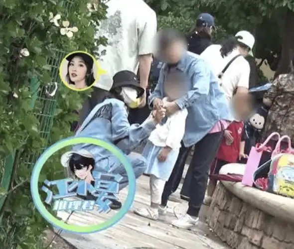 唐艺昕带娃外出逛街,4岁女儿蹦蹦跳跳好活泼,身高瞩目随张若昀