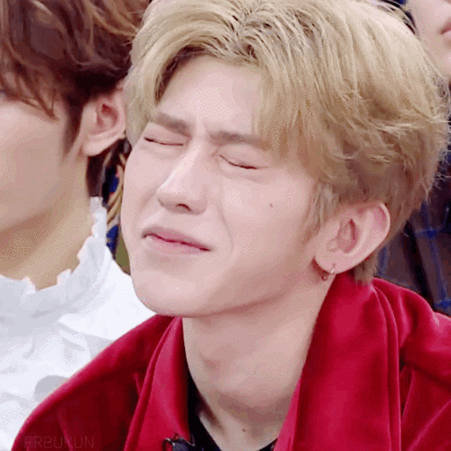 蔡徐坤动图(cln唱我怀念的时候 菜菜这什么表情)