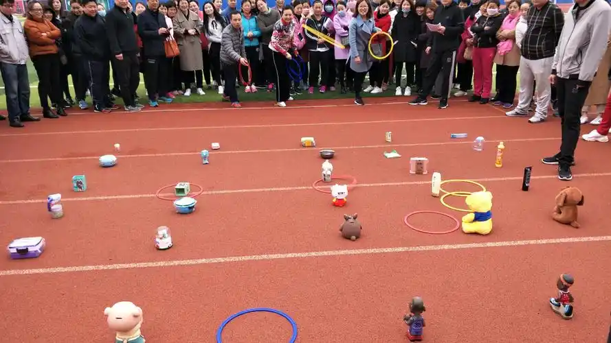 成安县组织,职工开展套圈趣味小游戏