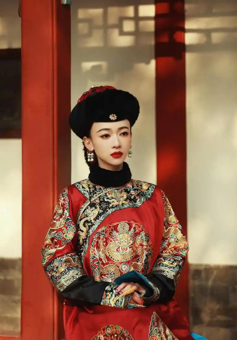 昕鲜事##吴谨言再现魏璎珞# 吴谨言古风写真大片!