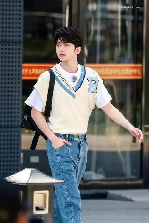 蔡徐坤奔跑吧学院风路透##奔跑吧