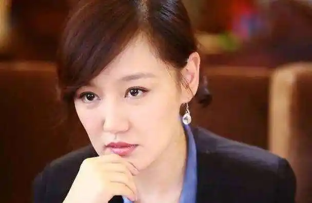 实力派胡歌,被传与王晓晨领证,他自称下一个人生目标是当爸爸_薛佳凝