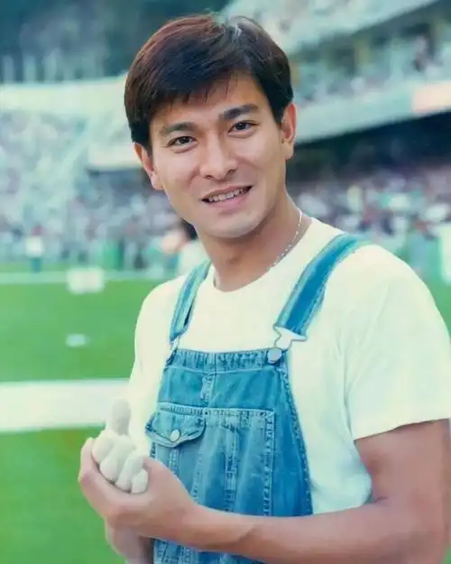 在"穿得野"这回事上,20年前的港圈巨星说了算!