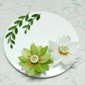 简单美丽的盘饰(8)——拼装荷花盘饰