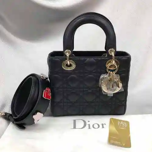 全新christian dior 迪奥 手袋 m0532 ocal 83b (with 3 charms) 羊皮