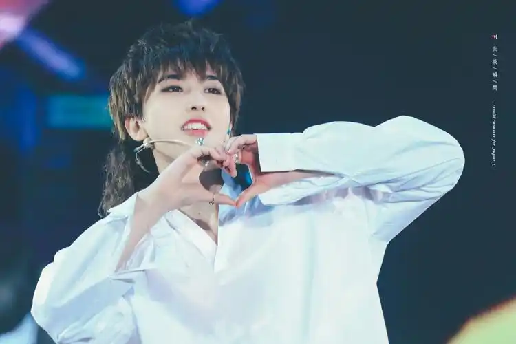 希望你能永远笑的明媚宝贝,出道301天快乐蔡徐坤