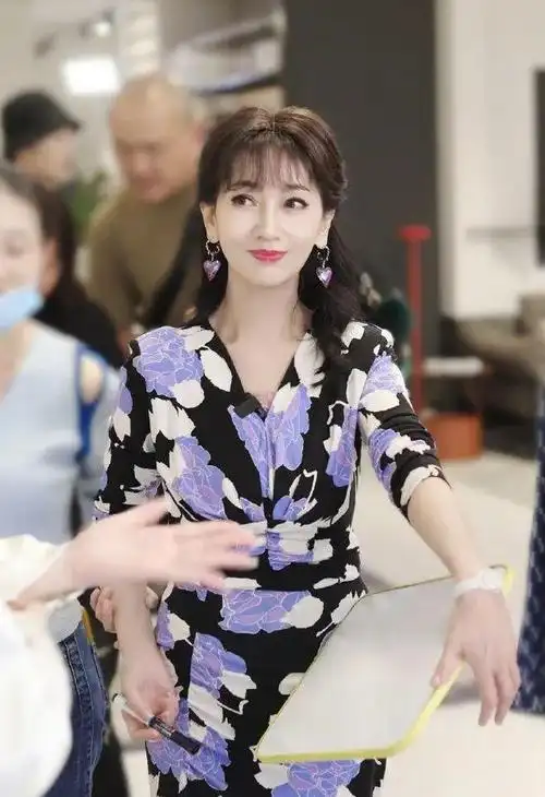 70岁赵雅芝体重不到100,饮食曝光,他坦言:减肥方法并不难 | 七酷生活