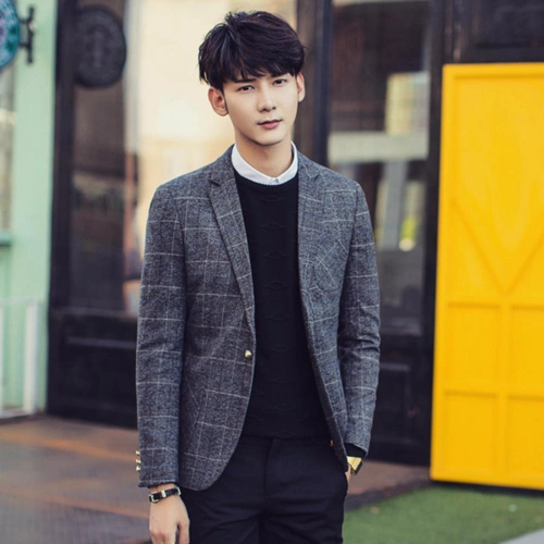 每日穿搭指南:穿帅气休闲西装,让 新年精神抖擞