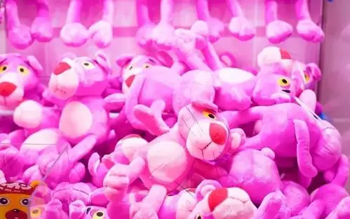 佛山这家ins粉红集装箱娃娃屋疯了!一连100天,送你10000个币!